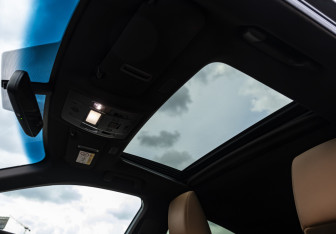 Подержанный автомобиль Lexus ES 2018 года (21 фото)