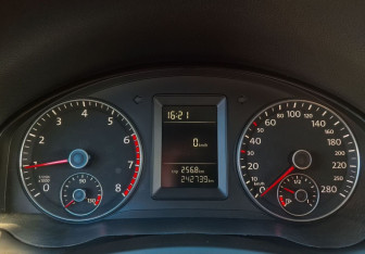 Подержанный автомобиль Volkswagen Scirocco 2011 года (15 фото)