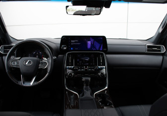 Новый Lexus LX 2023 (18 фото)