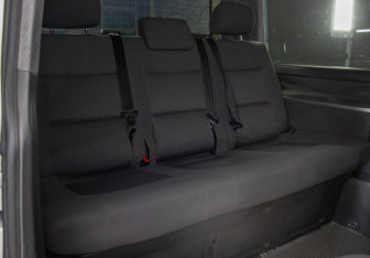 Подержанный автомобиль Volkswagen Multivan 2004 года (10 фото)