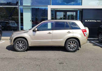 Подержанный автомобиль Suzuki Grand Vitara 2006 года (8 фото)