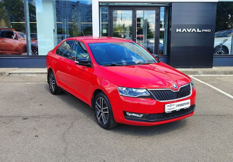 Подержанный автомобиль Skoda Rapid Liftback 2019 года (3 фото)