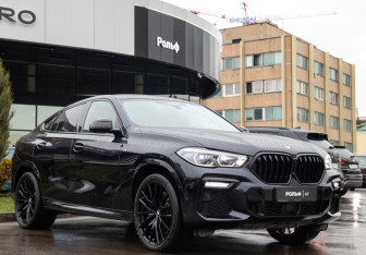 Подержанный автомобиль BMW X6 2019 года (3 фото)