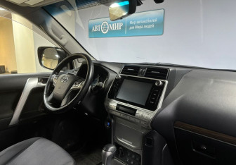 Подержанный автомобиль Toyota Land Cruiser Prado 2020 года (21 фото)