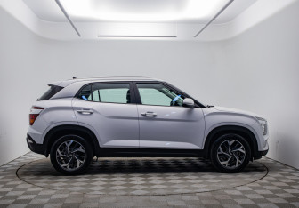 Подержанный автомобиль Hyundai Creta 2021 года (4 фото)
