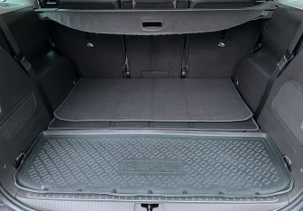 Подержанный автомобиль Opel Zafira Compactvan 2012 года (13 фото)