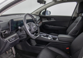 Подержанный автомобиль Kia Sportage 2024 года (10 фото)