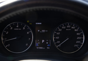 Подержанный автомобиль Mitsubishi Outlander 2018 года (6 фото)