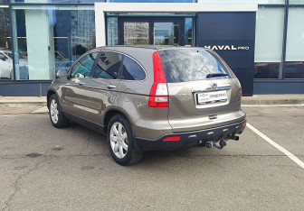Подержанный автомобиль Honda CR-V 2008 года (7 фото)