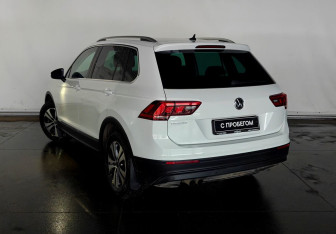 Подержанный автомобиль Volkswagen Tiguan 2018 года (7 фото)