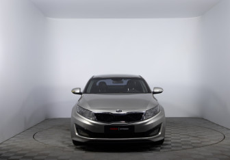 Подержанный автомобиль Kia Optima Sedan 2011 года (2 фото)