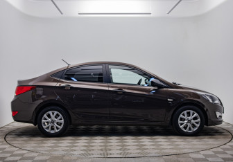 Подержанный автомобиль Hyundai Solaris Sedan 2015 года (6 фото)