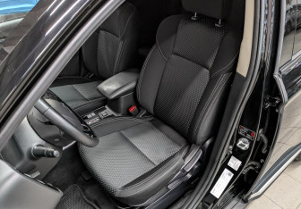 Подержанный автомобиль Mitsubishi Outlander 2019 года (20 фото)