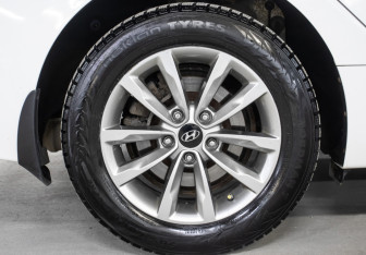 Подержанный автомобиль Hyundai i40 Sedan 2015 года (21 фото)