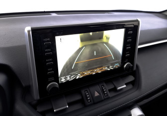 Подержанный автомобиль Toyota RAV4 2021 года (27 фото)