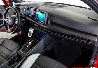 Подержанный автомобиль Volkswagen Golf GTI Hatchback 2021 года (9 фото)