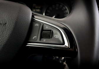 Подержанный автомобиль Skoda Octavia Liftback 2015 года (26 фото)