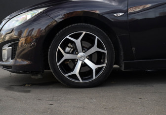 Подержанный автомобиль Mazda 6 Liftback 2008 года (23 фото)