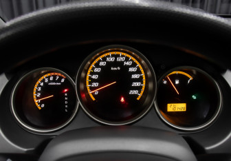 Подержанный автомобиль Honda Jazz 2008 года (13 фото)