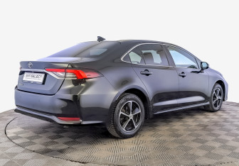 Подержанный автомобиль Toyota Corolla Sedan 2020 года (5 фото)