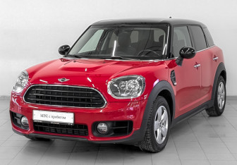 Подержанный автомобиль MINI Clubman Wagon 2017 года (1 фото)