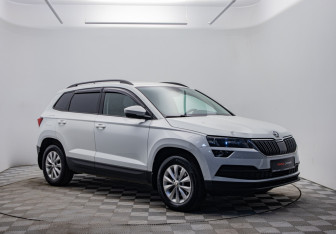 Подержанный автомобиль Skoda Karoq 2021 года (3 фото)
