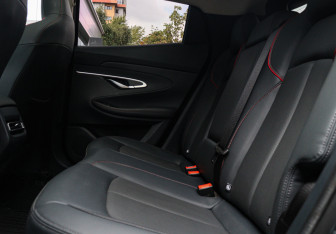 Подержанный автомобиль Changan UNI-T 2024 года (9 фото)
