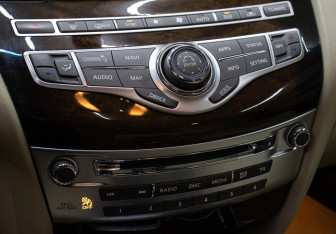 Подержанный автомобиль Infiniti QX60 2019 года (20 фото)