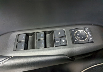 Подержанный автомобиль Lexus NX 2017 года (12 фото)