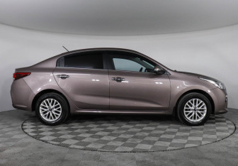Подержанный автомобиль Kia Rio Sedan 2019 года (4 фото)