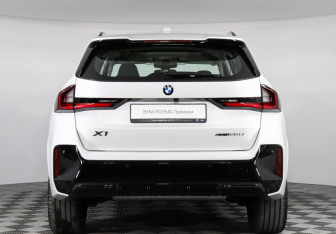 Новый BMW X1 2025 (4 фото)