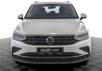 Подержанный автомобиль Volkswagen Tiguan 2021 года (2 фото)