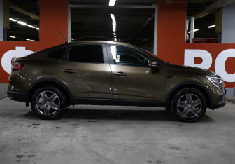 Подержанный автомобиль Renault Arkana 2021 года (4 фото)
