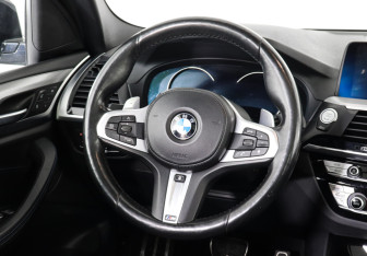 Подержанный автомобиль BMW X3 2019 года (12 фото)