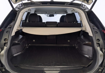 Подержанный автомобиль Nissan X-Trail 2018 года (10 фото)