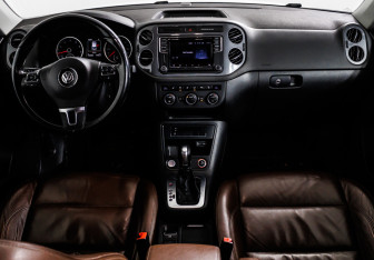 Подержанный автомобиль Volkswagen Tiguan 2016 года (11 фото)