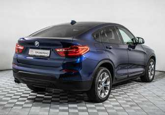 Подержанный автомобиль BMW X4 2017 года (5 фото)
