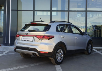 Подержанный автомобиль Kia Rio Hatchback 2018 года (5 фото)