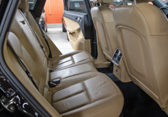 Подержанный автомобиль Porsche Macan 2018 года (13 фото)