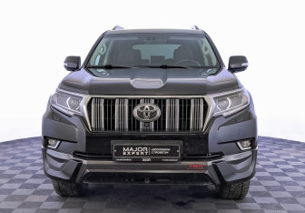 Подержанный автомобиль Toyota Land Cruiser Prado 2019 года (2 фото)