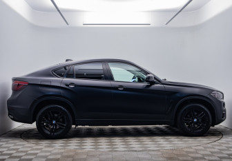 Подержанный автомобиль BMW X6 2016 года (4 фото)