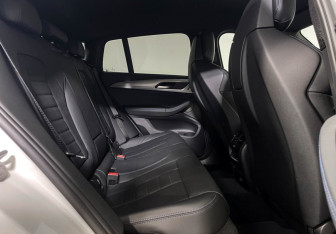 Подержанный автомобиль BMW X4 2019 года (14 фото)
