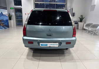 Подержанный автомобиль Mitsubishi Lancer Wagon 2006 года (5 фото)