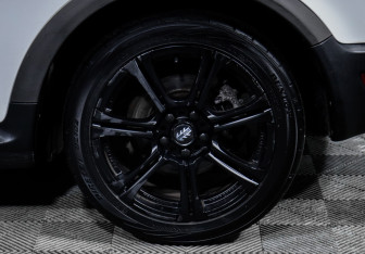 Подержанный автомобиль Volvo C30 2007 года (15 фото)