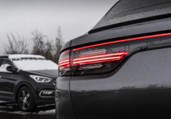 Подержанный автомобиль Porsche Cayenne 2020 года (10 фото)