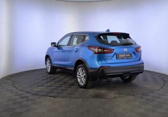 Подержанный автомобиль Nissan Qashqai 2021 года (7 фото)
