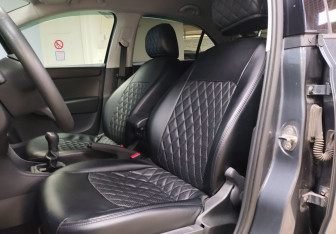 Подержанный автомобиль Skoda Rapid Liftback 2015 года (10 фото)