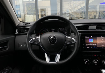 Подержанный автомобиль Renault Arkana 2019 года (14 фото)