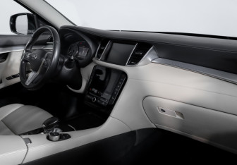 Подержанный автомобиль Infiniti QX50 2019 года (9 фото)