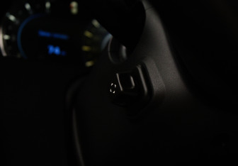 Подержанный автомобиль Cadillac Escalade Suv 2016 года (24 фото)